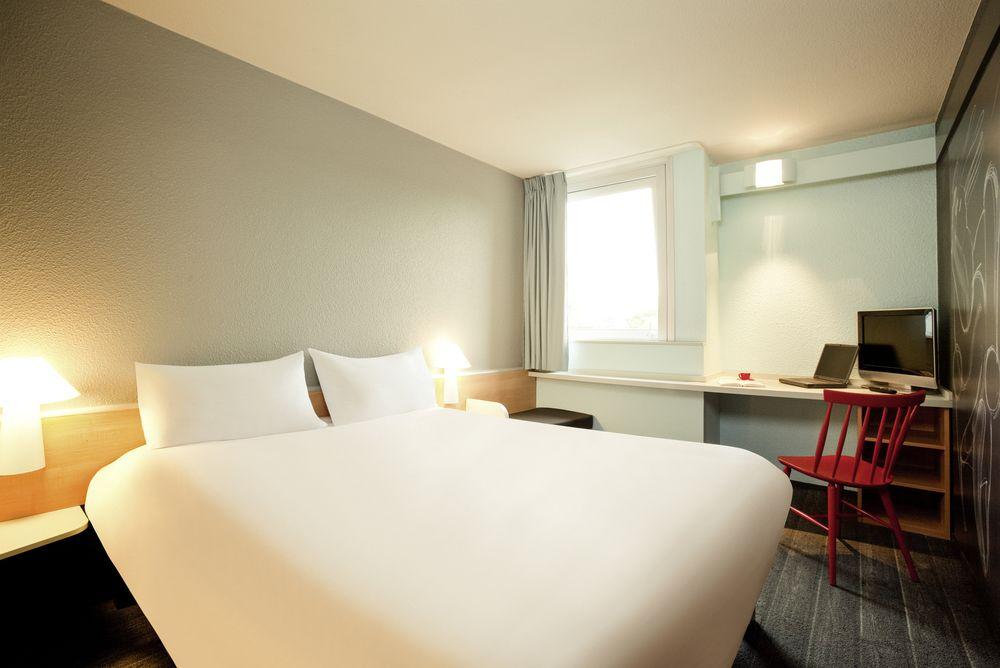 Ibis Paris Gennevilliers Hotel Exterior photo